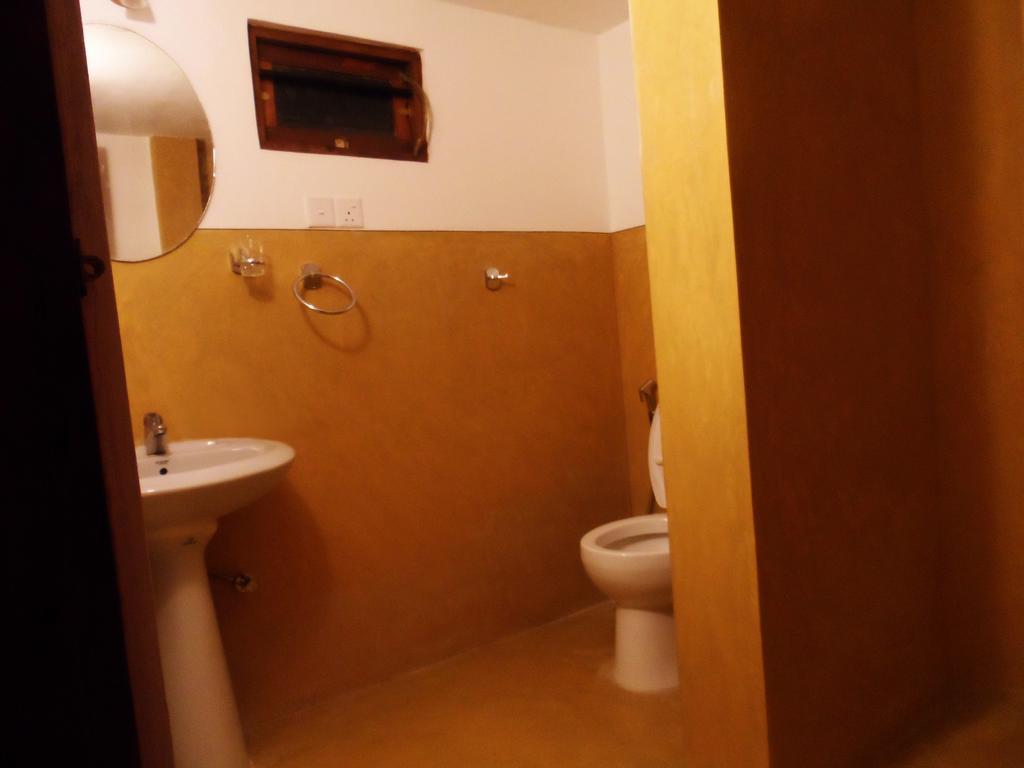 Summer Dew Villa Talpe Room photo