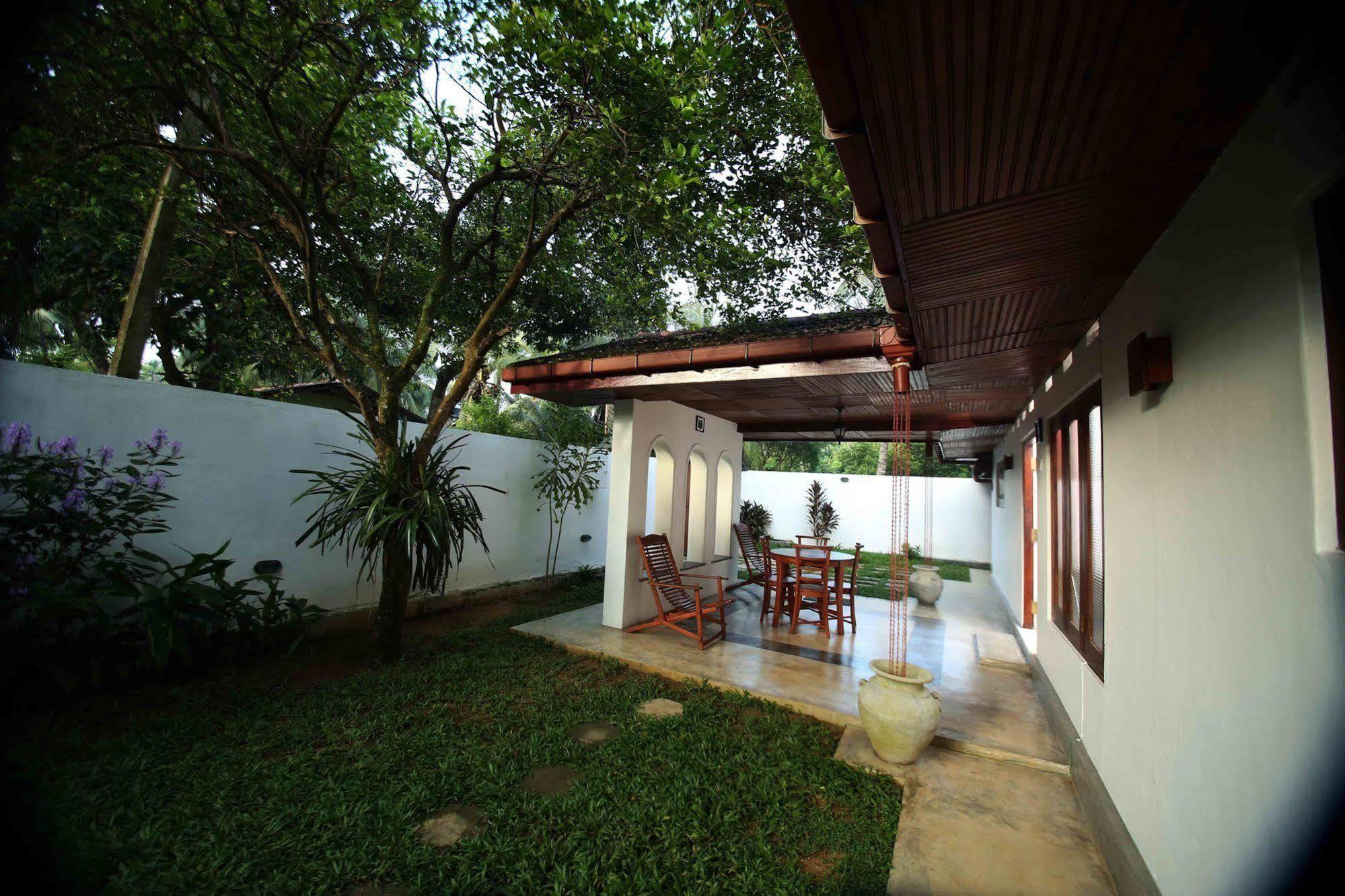 Summer Dew Villa Talpe Exterior photo